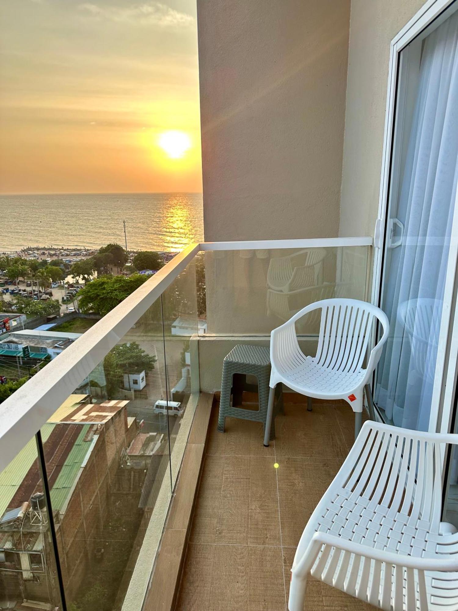 Ocean Breeze Hotel Residencies Britlanka Apartments Negombo Bagian luar foto
