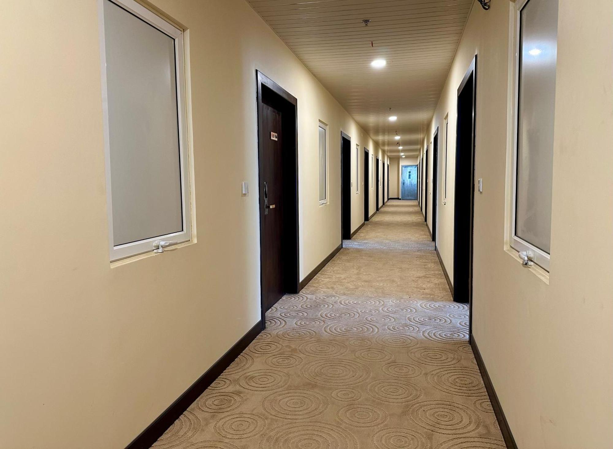 Ocean Breeze Hotel Residencies Britlanka Apartments Negombo Bagian luar foto