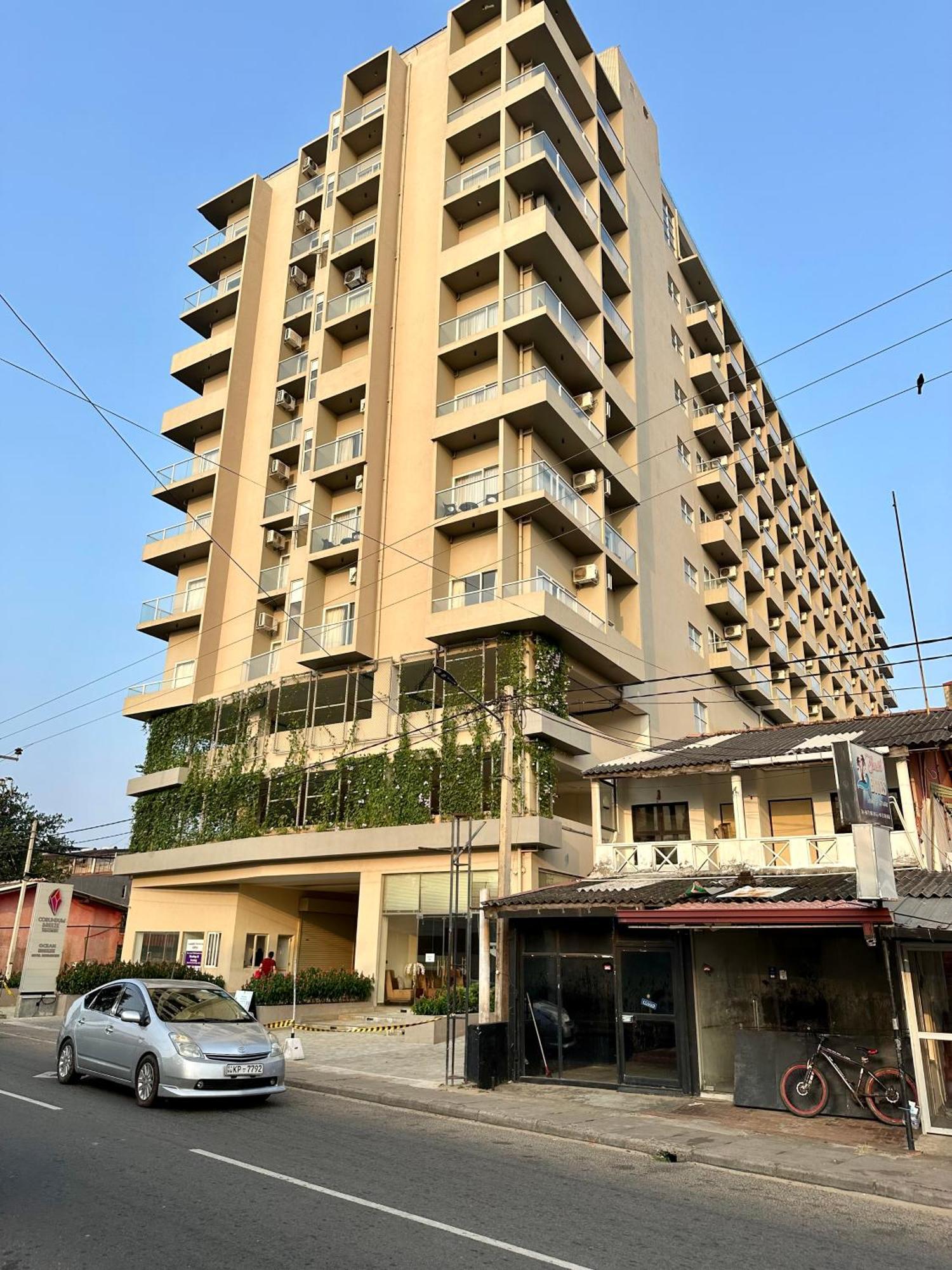 Ocean Breeze Hotel Residencies Britlanka Apartments Negombo Bagian luar foto